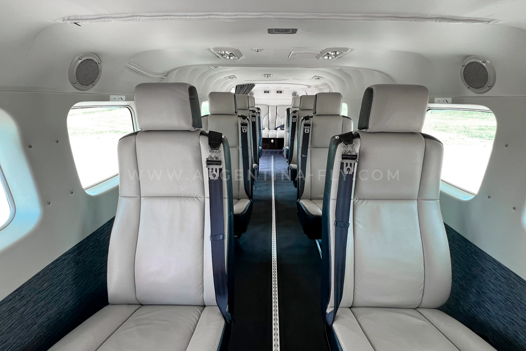 Air charter service to Paso de los Libres