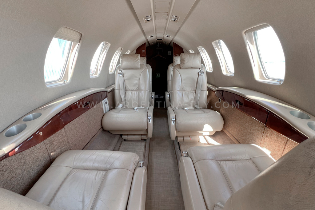 Private flight fare to Paso de los Libres