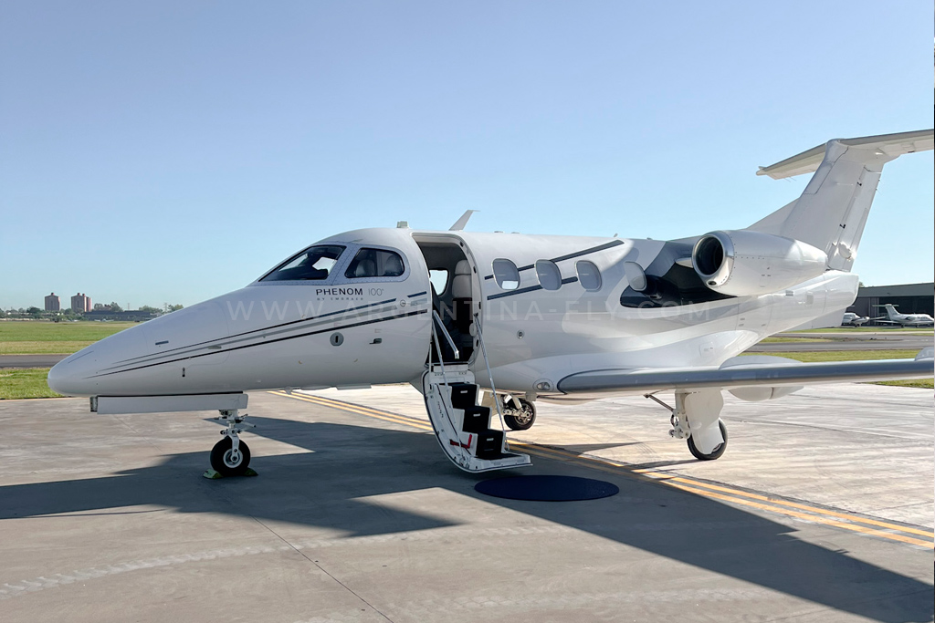 Private jet rental to Paso de los Libres